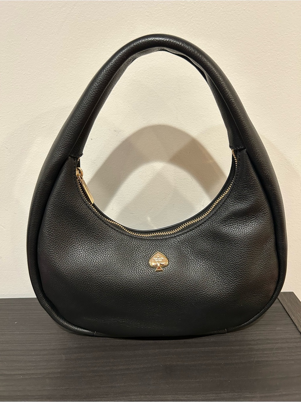 Kate Spade Kayla Crescent Shoulder
Bag EUC